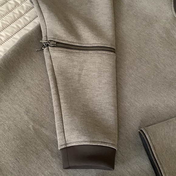 Grey with blk trim sweater Marciano L - Picture 2 of 6